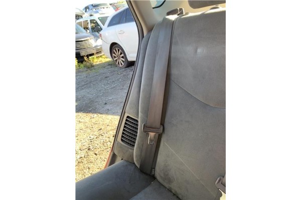 Recambio de cinturon seguridad trasero derecho para toyota prius (zvw30) 1.8 hybrid referencia OEM IAM 7336047060B0  