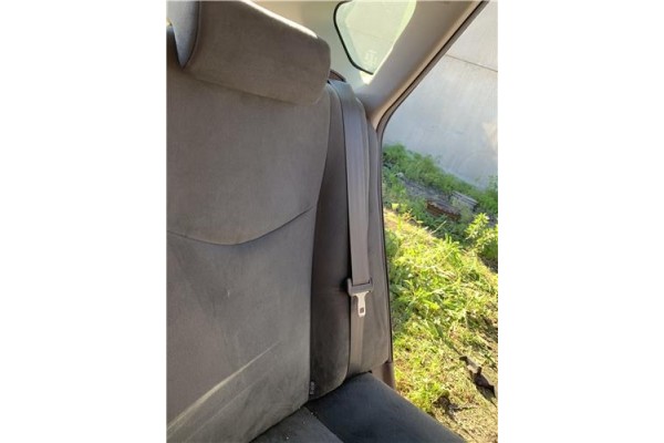 Recambio de cinturon seguridad trasero izquierdo para toyota prius (zvw30) 1.8 hybrid referencia OEM IAM 7336047060B0  