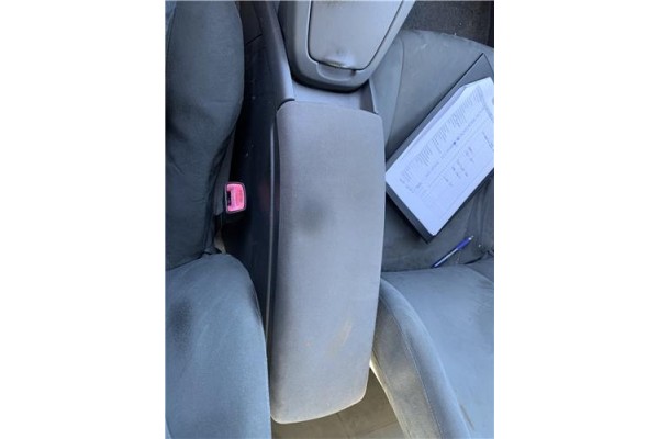 Recambio de consola para toyota prius (zvw30) 1.8 hybrid referencia OEM IAM 5890147090 5882347020 