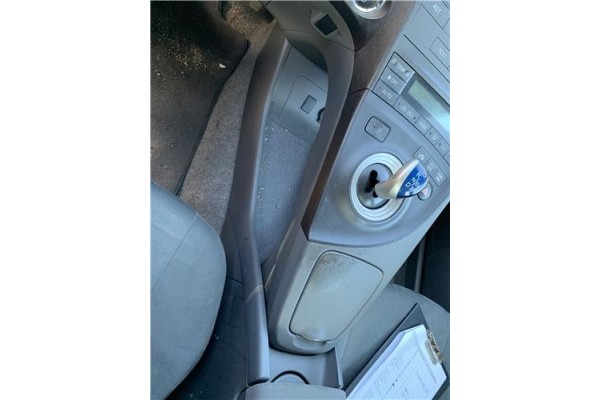 Recambio de consola para toyota prius (zvw30) 1.8 hybrid referencia OEM IAM 5890147090 5882347020 