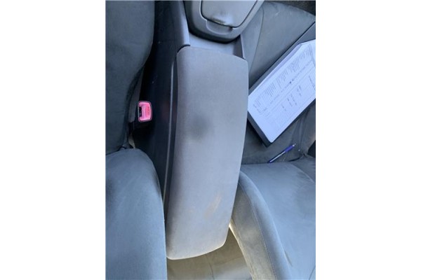 Recambio de consola para toyota prius (zvw30) 1.8 hybrid referencia OEM IAM 5890147090 5882347020 