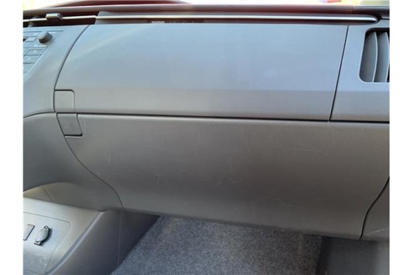 Recambio de guantera salpicadero para toyota prius (zvw30) 1.8 hybrid referencia OEM IAM 5555047080B0  