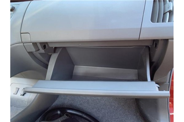 Recambio de guantera salpicadero para toyota prius (zvw30) 1.8 hybrid referencia OEM IAM 5555047080B0  