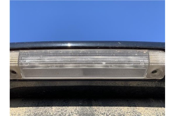 Recambio de luz central de freno para toyota prius (zvw30) 1.8 hybrid referencia OEM IAM 8157047051  