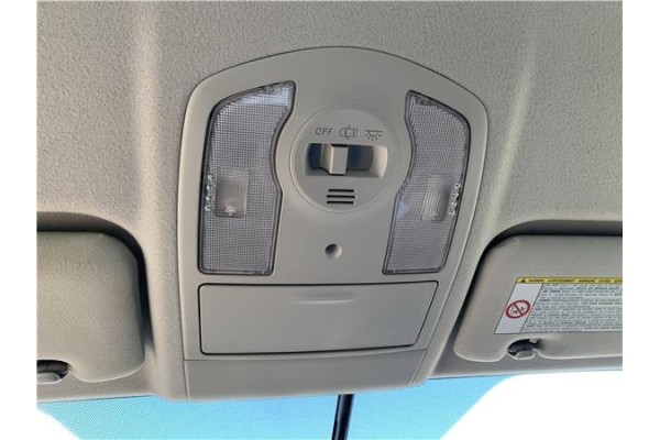 Recambio de luz delantero central techo para toyota prius (zvw30) 1.8 hybrid referencia OEM IAM 8126047150B0  