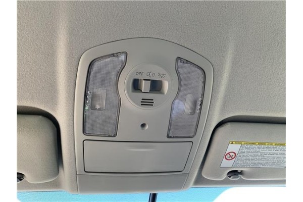 Recambio de luz delantero central techo para toyota prius (zvw30) 1.8 hybrid referencia OEM IAM 8126047150B0  