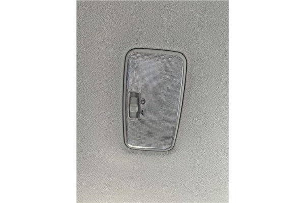 Recambio de luz trasero central techo para toyota prius (zvw30) 1.8 hybrid referencia OEM IAM 8124060060B0  
