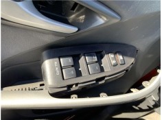 Recambio de mando elevalunas delantero izquierdo para toyota prius (zvw30) 1.8 hybrid referencia OEM IAM 8404033100 4,35E+102 