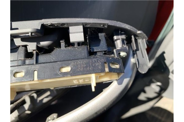Recambio de mando elevalunas delantero izquierdo para toyota prius (zvw30) 1.8 hybrid referencia OEM IAM 8404033100 4,35E+102 
