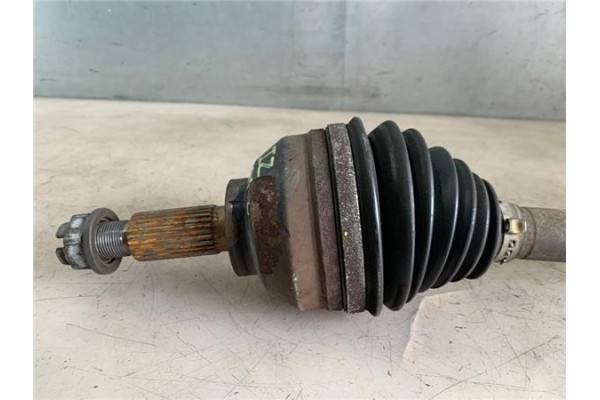 Recambio de palier delantero izquierdo para renault trafic ii furgón (fl) 2.5 dti referencia OEM IAM   