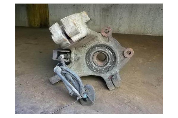 Recambio de mangueta delantero izquierda para peugeot 206 1.6 16v referencia OEM IAM   