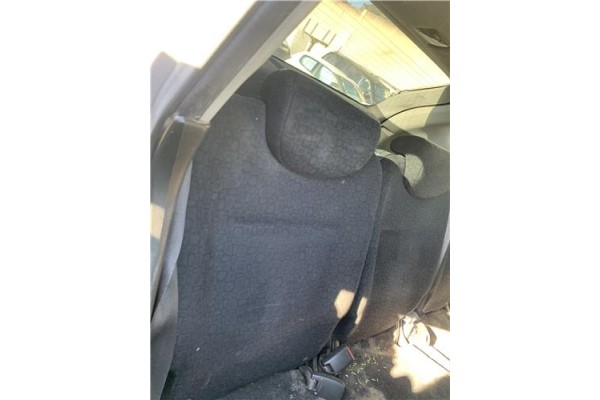 Recambio de asientos trasero derecho para honda fr-v (be) 1.7 referencia OEM IAM 82132SJDJ01ZA  