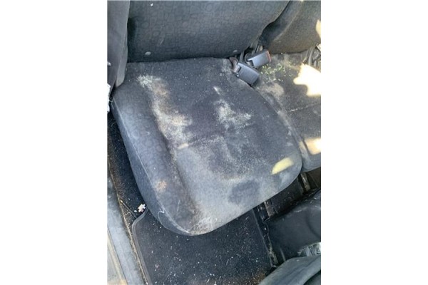 Recambio de asientos trasero derecho para honda fr-v (be) 1.7 referencia OEM IAM 82132SJDJ01ZA  