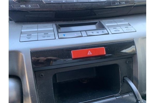 Recambio de interruptor luces emergencia para honda fr-v (be) 1.7 referencia OEM IAM 35510SJD003  