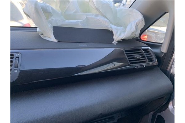 Recambio de rejilla entrada de aire para honda fr-v (be) 1.7 referencia OEM IAM 77630SJDG01ZD  