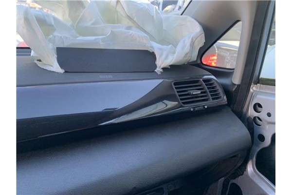 Recambio de rejilla entrada de aire para honda fr-v (be) 1.7 referencia OEM IAM 77630SJDG01ZD  