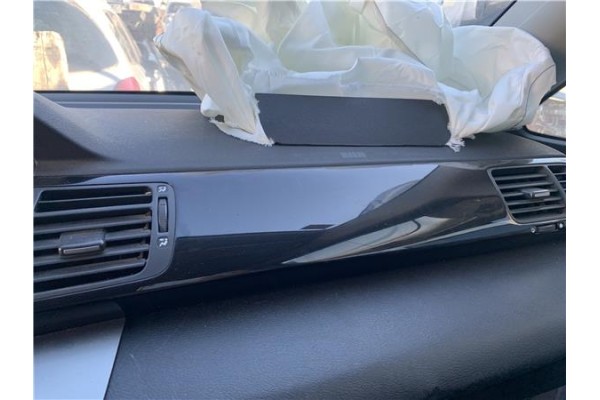 Recambio de rejilla entrada de aire para honda fr-v (be) 1.7 referencia OEM IAM 77630SJDG01ZD  