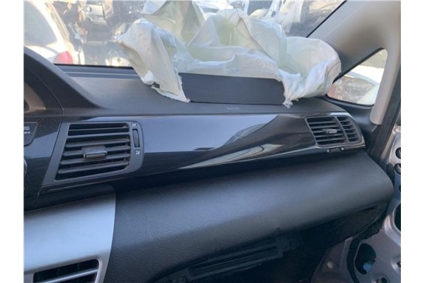 Recambio de rejilla entrada de aire para honda fr-v (be) 1.7 referencia OEM IAM 77630SJDG01ZD  