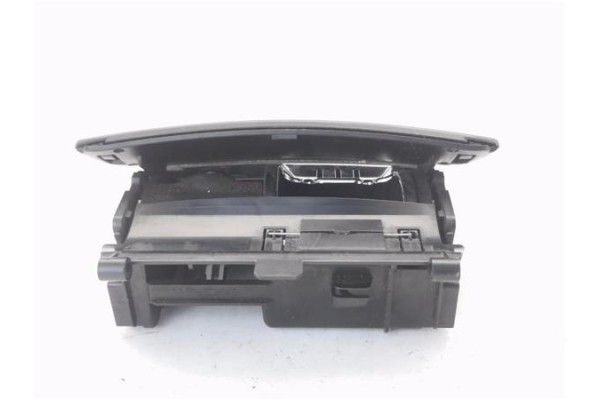 Recambio de cenicero para mercedes-benz clase c (bm 203) sportcoupe 1.8 c 200 compressor (203.742) referencia OEM IAM A203680525