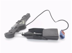 Recambio de anclaje cinturon delantero derecho para citroen c3 1.4 i referencia OEM IAM 9639873877 TRW33022955 
