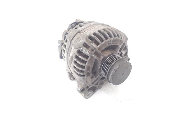Recambio de alternador para volkswagen passat berlina (3b3) 1.9 tdi referencia OEM IAM 028903031  