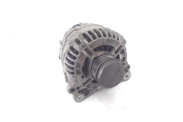 Recambio de alternador para volkswagen passat berlina (3b3) 1.9 tdi referencia OEM IAM 028903031  