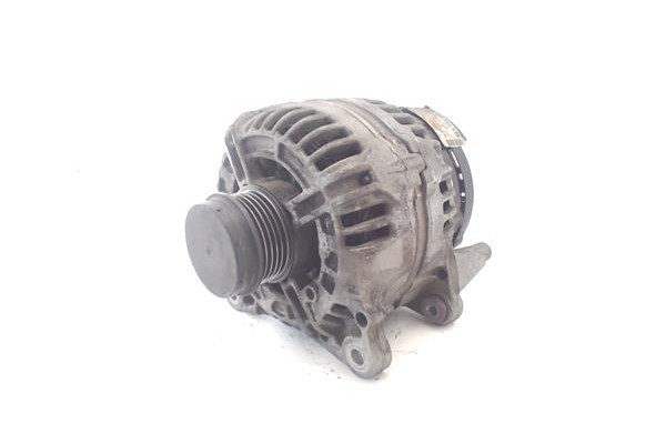 Recambio de alternador para volkswagen passat berlina (3b3) 1.9 tdi referencia OEM IAM 028903031  