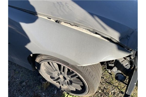 Recambio de aleta delantero derecha para bmw serie 3 berlina (e90) 3.0 330d referencia OEM IAM 41355A55AF4 41357135680 