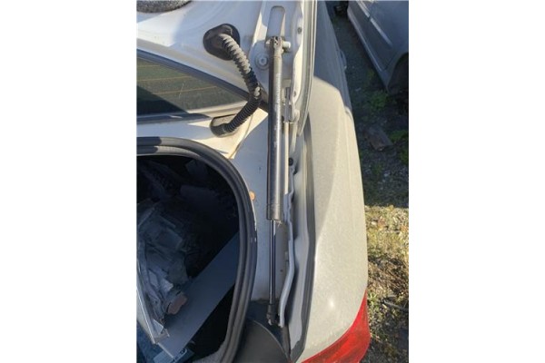Recambio de amortiguador tapa maletero para bmw serie 3 berlina (e90) 3.0 330d referencia OEM IAM RBM002 320N18053 