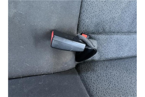 Recambio de anclaje cinturon trasero derecho para bmw serie 3 berlina (e90) 3.0 330d referencia OEM IAM 7127224 30524861C 