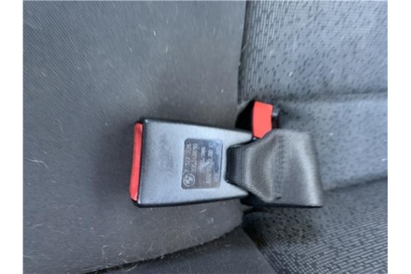 Recambio de anclaje cinturon trasero derecho para bmw serie 3 berlina (e90) 3.0 330d referencia OEM IAM 7127224 30524861C 