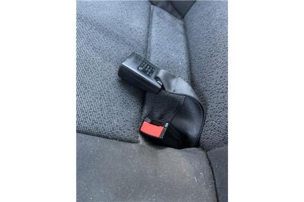 Recambio de anclaje cinturon trasero derecho para bmw serie 3 berlina (e90) 3.0 330d referencia OEM IAM 7127224 30524861C 