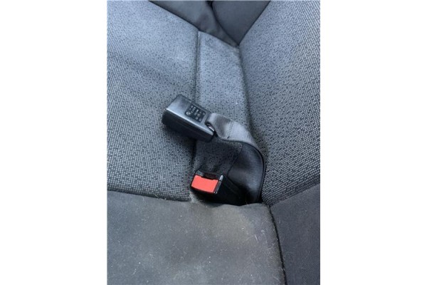 Recambio de anclaje cinturon trasero derecho para bmw serie 3 berlina (e90) 3.0 330d referencia OEM IAM 7127224 30524861C 