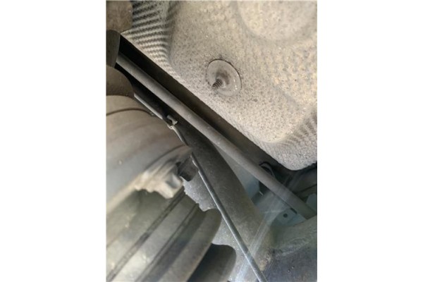 Recambio de barra estabilizadora trasero para bmw serie 3 berlina (e90) 3.0 330d referencia OEM IAM 33556764425  