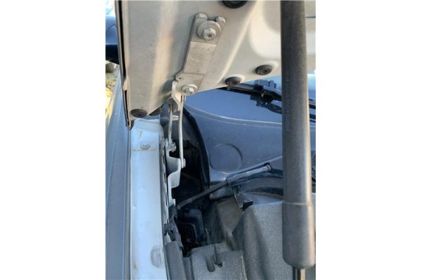 Recambio de bisagra capo derecha para bmw serie 3 berlina (e90) 3.0 330d referencia OEM IAM 7115264ES03 41617210678 