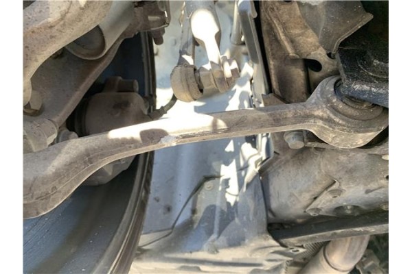 Recambio de brazo inferior delantero derecho para bmw serie 3 berlina (e90) 3.0 330d referencia OEM IAM 31122405860  