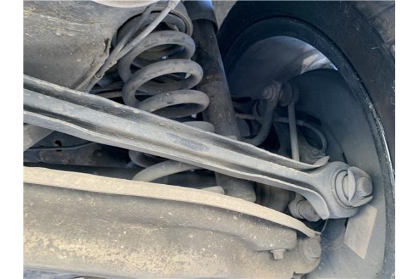 Recambio de brazo inferior trasero derecho para bmw serie 3 berlina (e90) 3.0 330d referencia OEM IAM 33322406290 3332 