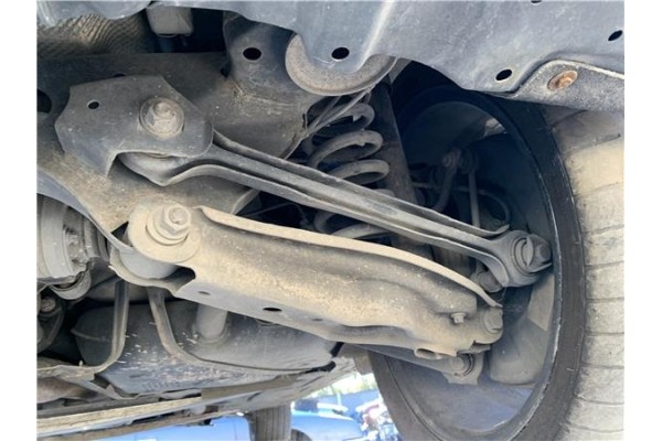 Recambio de brazo inferior trasero derecho para bmw serie 3 berlina (e90) 3.0 330d referencia OEM IAM 33322406290 3332 
