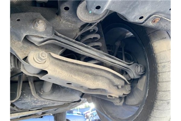Recambio de brazo inferior trasero derecho para bmw serie 3 berlina (e90) 3.0 330d referencia OEM IAM 33322406290 3332 