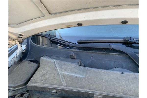 Recambio de brazo limpiaparabrisas delantero derecho para bmw serie 3 berlina (e90) 3.0 330d referencia OEM IAM 61619449916 6161