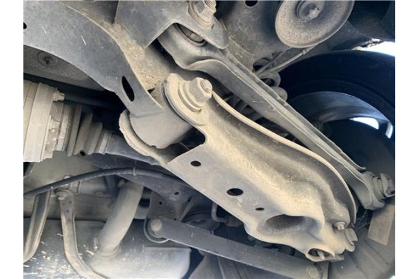 Recambio de brazo suspension trasero derecho para bmw serie 3 berlina (e90) 3.0 330d referencia OEM IAM 33326772899  