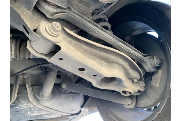 Recambio de brazo suspension trasero derecho para bmw serie 3 berlina (e90) 3.0 330d referencia OEM IAM 33326772899  