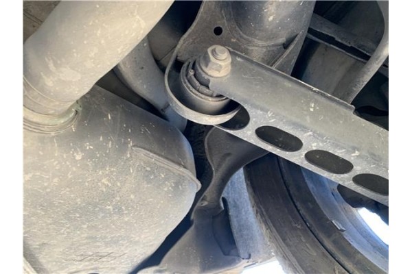 Recambio de brazo suspension trasero derecho para bmw serie 3 berlina (e90) 3.0 330d referencia OEM IAM 33326763477 310353212 