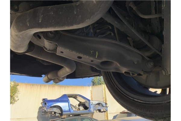 Recambio de brazo suspension trasero izquierdo para bmw serie 3 berlina (e90) 3.0 330d referencia OEM IAM 33326772899  