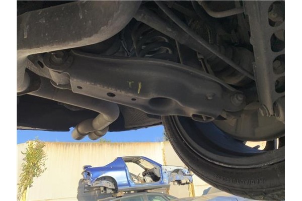 Recambio de brazo suspension trasero izquierdo para bmw serie 3 berlina (e90) 3.0 330d referencia OEM IAM 33326772899  