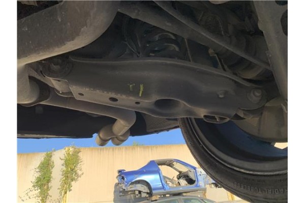 Recambio de brazo suspension trasero izquierdo para bmw serie 3 berlina (e90) 3.0 330d referencia OEM IAM 33326772899  