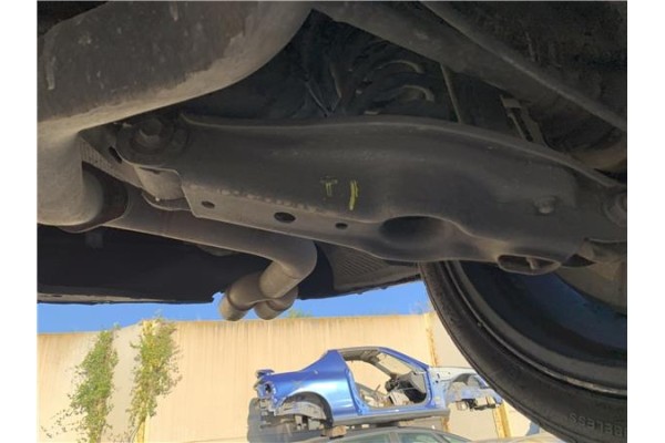 Recambio de brazo suspension trasero izquierdo para bmw serie 3 berlina (e90) 3.0 330d referencia OEM IAM 33326772899  