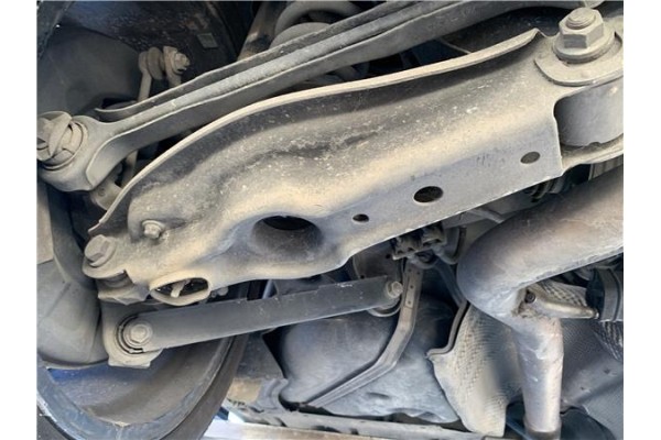 Recambio de brazo suspension trasero izquierdo para bmw serie 3 berlina (e90) 3.0 330d referencia OEM IAM 33326772899  