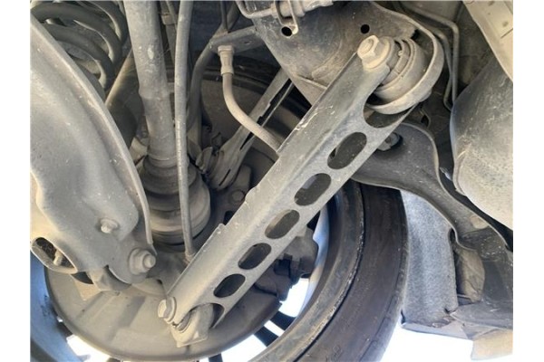 Recambio de brazo suspension trasero izquierdo para bmw serie 3 berlina (e90) 3.0 330d referencia OEM IAM 33322406291  