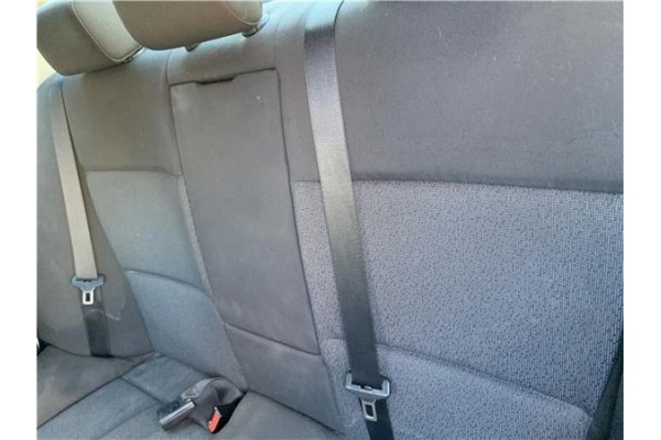 Recambio de cinturon seguridad trasero central para bmw serie 3 berlina (e90) 3.0 330d referencia OEM IAM 72119138234  